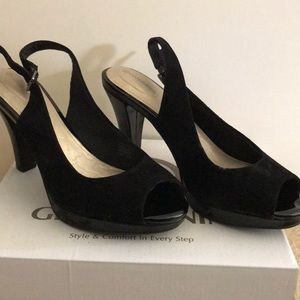 GIANI BERNINI Open Toed Pump